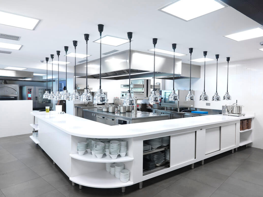 restaurant kitchen equipments